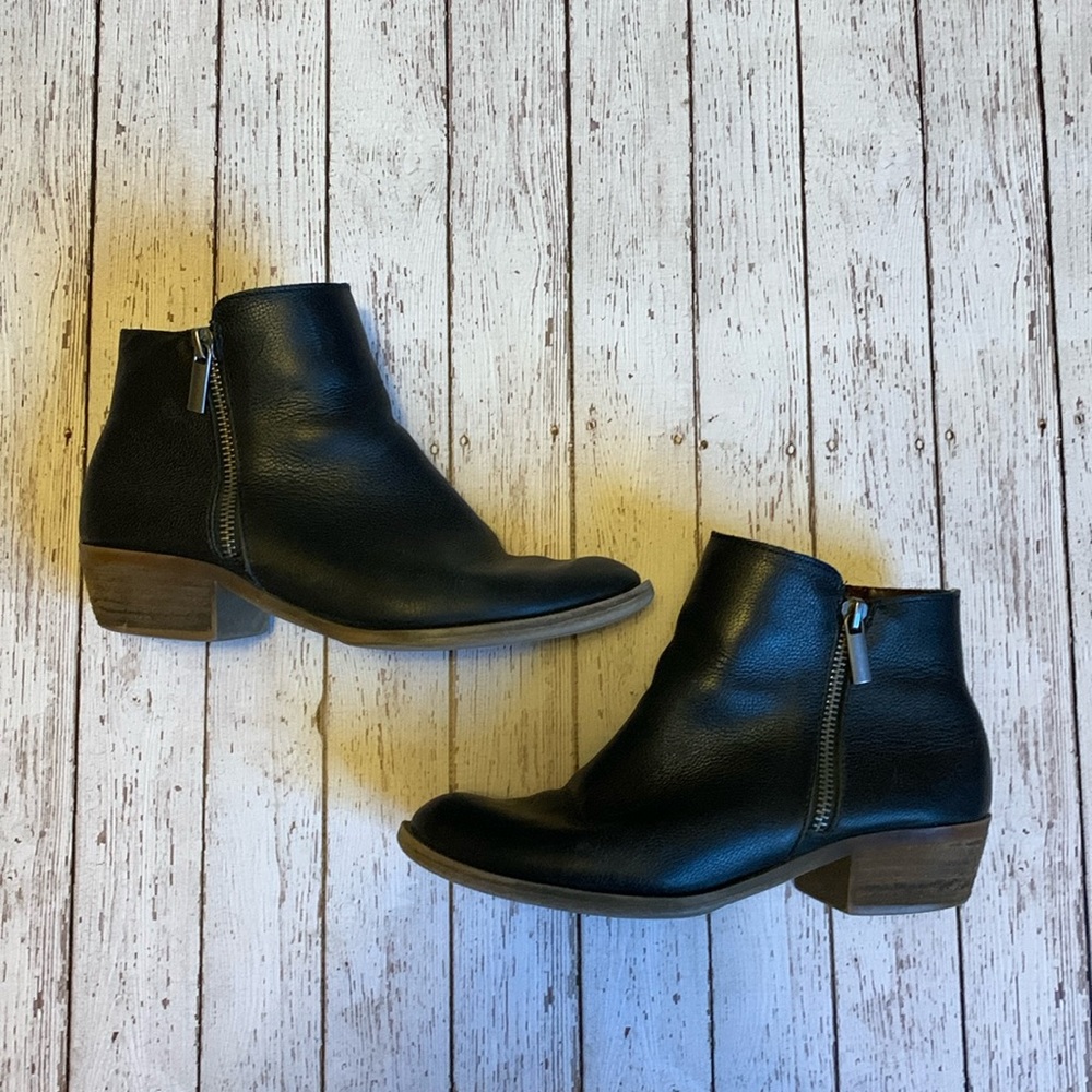 Kensie Black Leathet Ankle Boots with Zippers